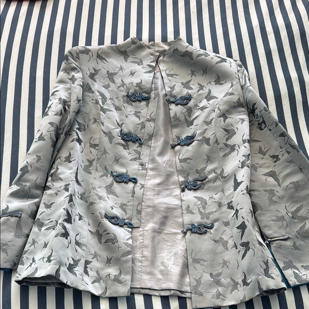 Elegant Gray Bird Pattern Jacket